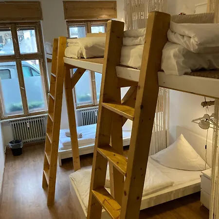 Minimal Hostel-3